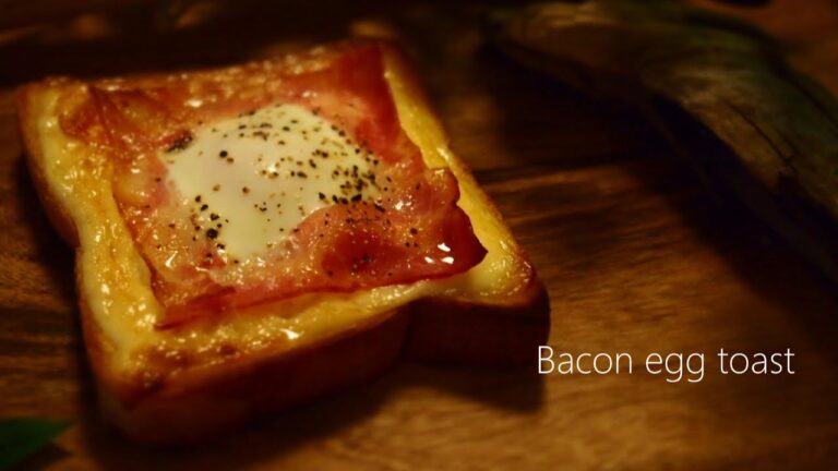 トーストアレンジ・ベーコンエッグトースト Bacon egg toast