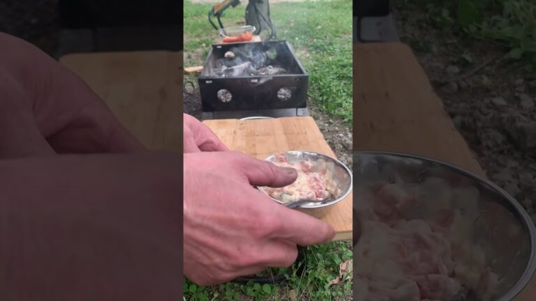 【簡単キャンプ飯】ツナとポテトサラダのホットサンド　#shrots #cooking #food #camping