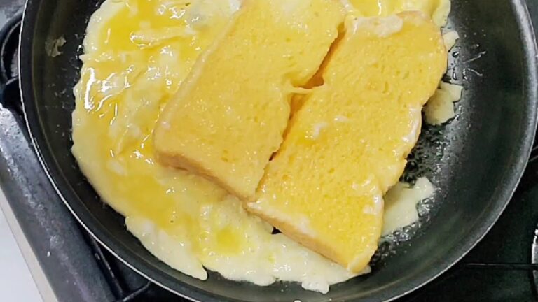 【韓国で大流行!!】ワンパンたまごチーズトースト,5minutes easy one pan cheese egg toast ,Anda akan puas dengan mudah #Shorts