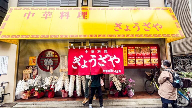 客「５０年前から来てます」家族で営む地元密着町中華のガツ盛り働く男めしと爆売れ餃子丨Amazing Wok Skills in Japan