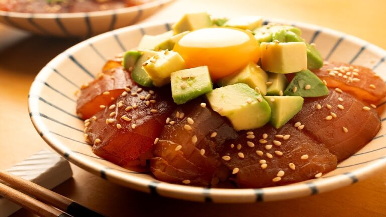 【食欲そそる】ちょっと贅沢な気分で大満足『マグロの漬け丼』