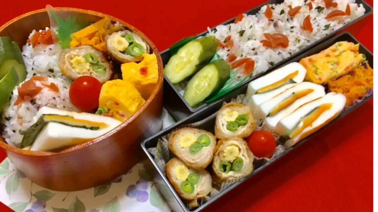 [今日のお弁当] #100 お花巻き  はんぺんの大葉Wチーズ挟み  曲げわっぱ