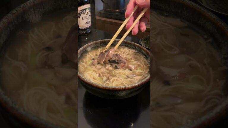 【鯖出汁にゅうめん】鯖缶とそうめんで簡単にできる最高の〆の作り方 #shorts #鯖缶 #お酒