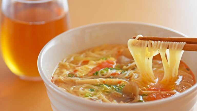 🍄きのこたっぷり『酸辣にゅうめん』 ~ hot and sour somen noddle soup【料理レシピはPartyKitchen】【料理レシピはParty Kitchen🎉】