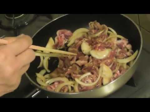 豚肉と玉ねぎの野菜炒め A sauté of pork and onion