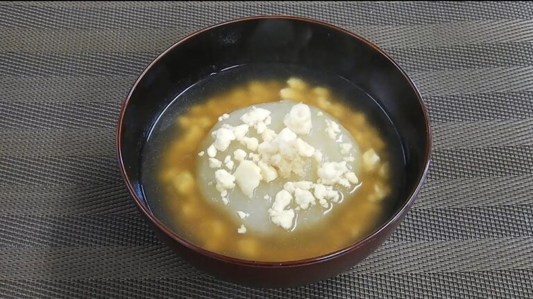 らくらく精進料理　甘み味わうぜいたく　聖護院かぶのそぼろあんかけ