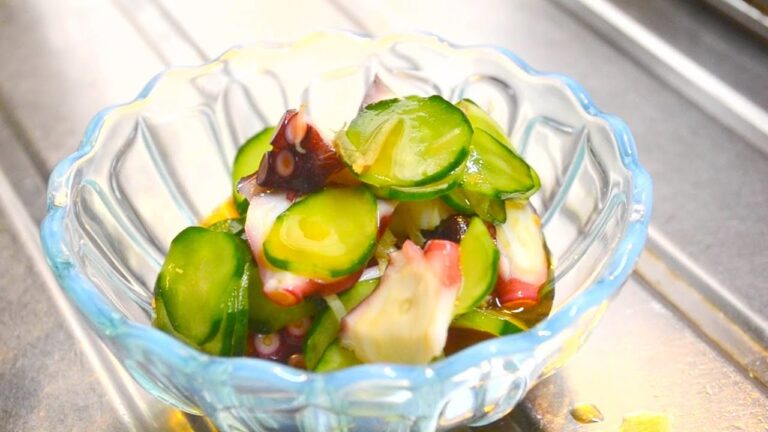 カラダがやわらかーくなる（？）蛸と胡瓜の酢の物の作り方　　How to make octopus and cucumber in sweetened vinegar