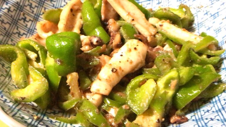 イカとピーマンの炒め物 Sauteed Cuttlefish and Bell Peppers