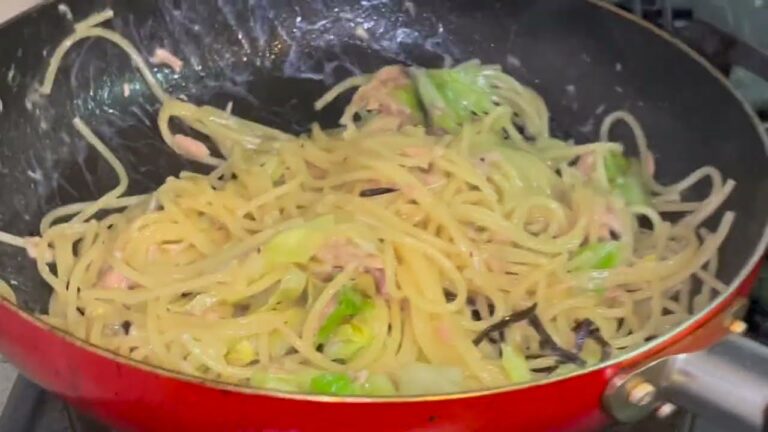 キャベツ大量消費！ツナとキャベツの塩昆布パスタの作り方！！！