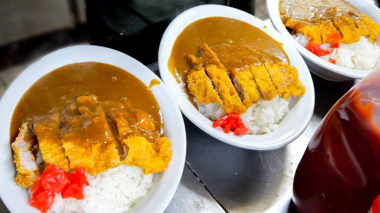 超絶かつ丼カツカレーラッシュ！常連が殺到する北陸のガッツリ大衆うどん食堂・そば屋５選丨Japanese Noodles Udon Soba