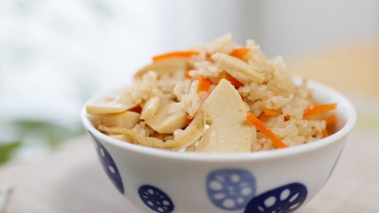 Steamed Rice With Bamboo Shoots 炊飯器オンリーで簡単絶品たけのこご飯の作り方（筍レシピ）