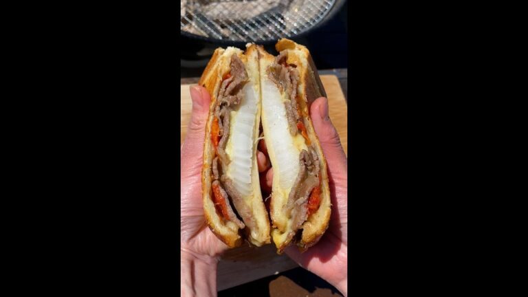 【新玉ねぎのシャキシャキ食感がたまらない】焼肉ホットサンド！BBQ人気レシピ / ‘Galbi’ Grilled Sandwiches #shorts