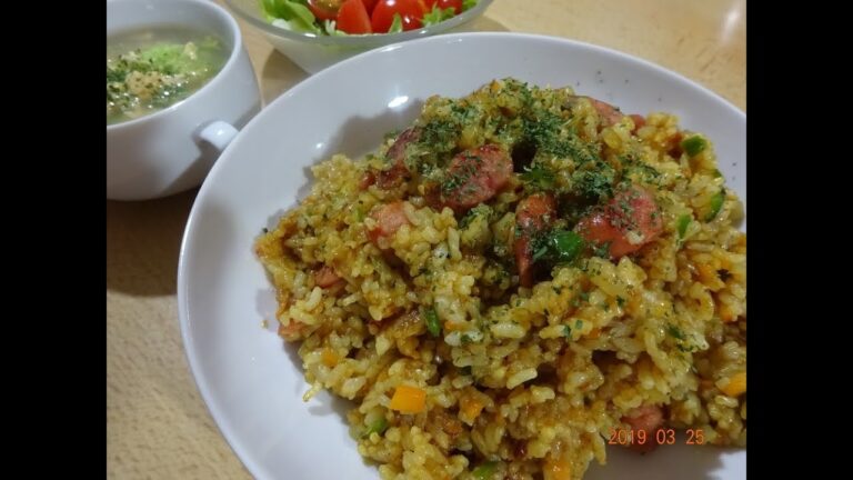 カレーチャーハンとレタスのスープ