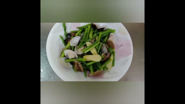 ASPARAGUS WITH CLAMS