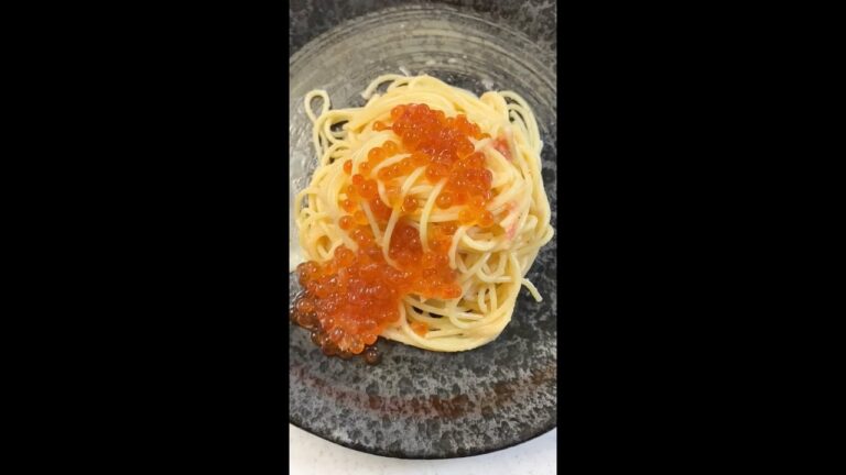 寝起き、空腹でつらすぎるおデブ女子高生が爆速で朝ごはんに明太子パスタを作る