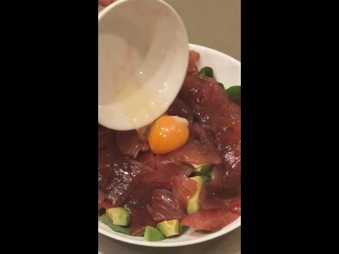 【簡単料理レシピ】 まぐろ漬けユッケ（アボカドサラダ） Tuna Yukhoe #shorts