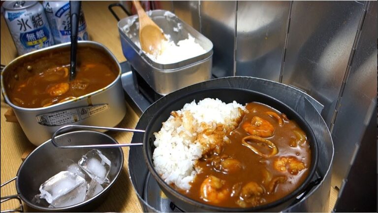 【へやキャン△飯】でキャンプ道具を使い「海の幸カレー(シーフードカレー)」【昨日の昼飲み】