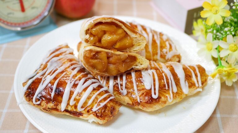 冷凍パイシートを二つに折るだけのターンオーバーアップルパイ Apple Turnovers