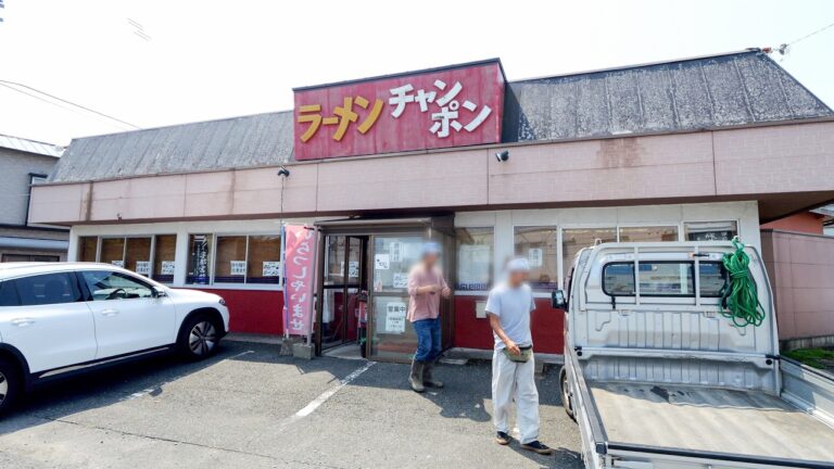 働く男達が昼休憩に爆食！地元の常連客が愛する男飯ドライブインに密着。丨Japanese Street Food