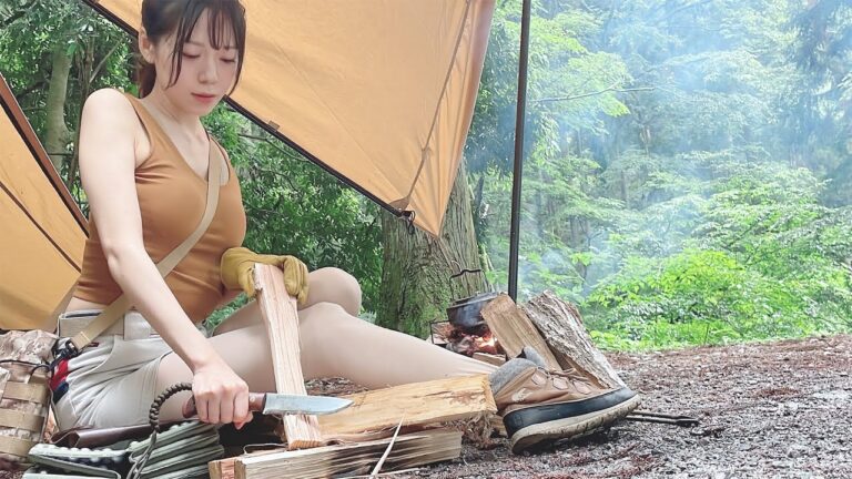 【雨で新幕】ずぶ濡れキャンプ 体温崩壊 焚き火ぎょうざ /Solo Camping in Rain, Gyoza Dumplings on bonfire, Japanese camping girl