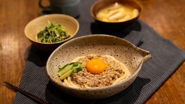 作り置きもできる！肉味噌そぼろうどん