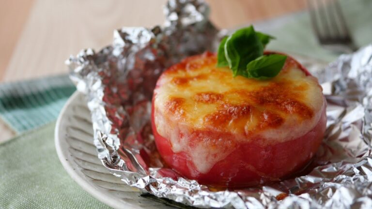 【誰かと食べたくなるおかず】「まるめし」後引く美味しさ!丸ごとトマトの味噌マヨチーズ焼き♡ トマトが大好きになるレシピです | Grilled Tomato Miso Mayo Cheese