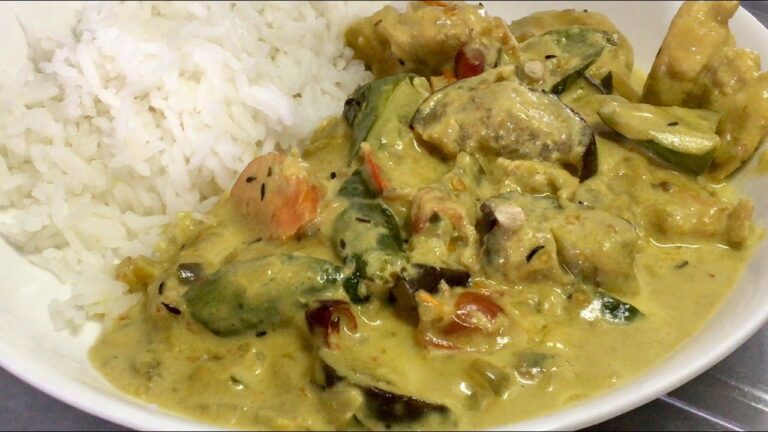 鶏肉とナス、キュウリでタイ風カレー Thai curry with Chicken, Eggplant & Cucumber