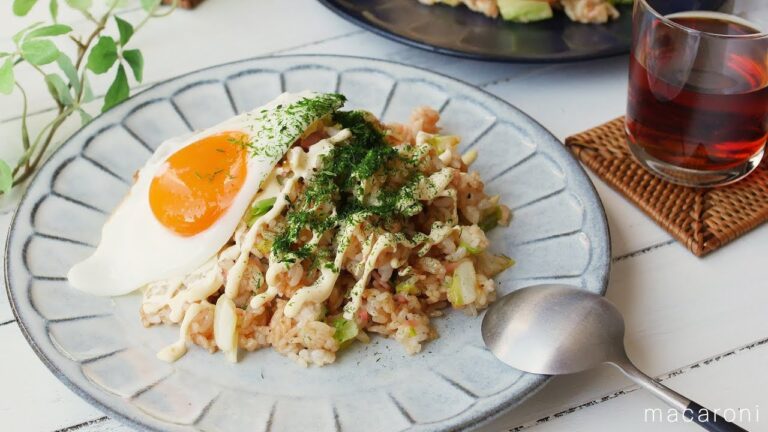 いつもと違った味わいに「お好み焼き風チャーハン」のレシピ・作り方